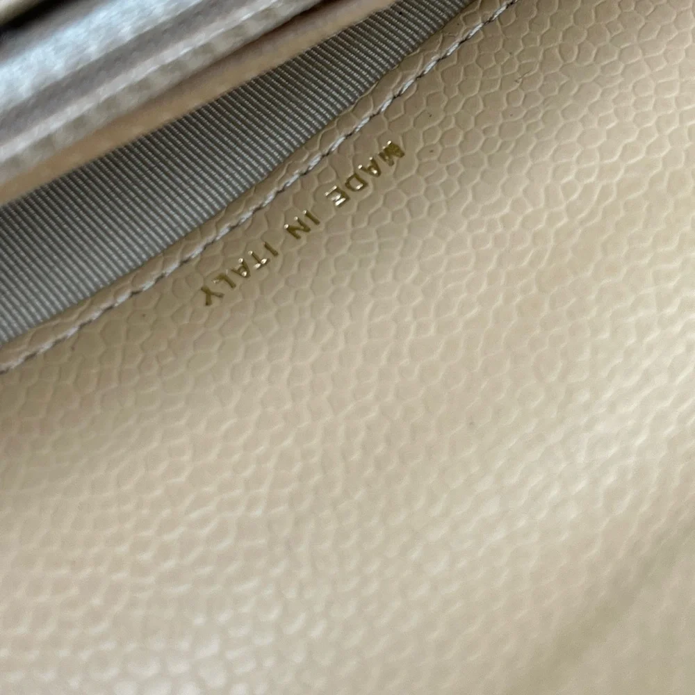 CHANEL 💛100% autentic